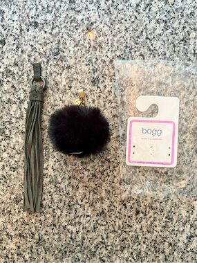 ♥️💖 Dark Gray Suede Tassel & Bogg Bag Black Pouf Pom Pom